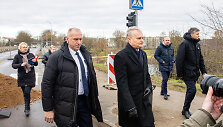 Gitanas Nausėda  prie sugriuvusio tilto Kėdainiuose