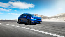 &bdquo;Tesla Model Y&ldquo; &ndash; auk&scaron;tesnė &bdquo;Model 3&ldquo; versija