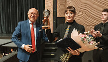 Nominaciją &bdquo;Mūza&ldquo; solistei Ritai Petrauskaitei įteikė Aloyzas Kuzmarskis