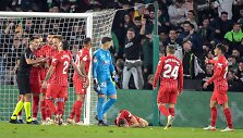 &bdquo;Sevilla&ldquo; ir &bdquo;Real Betis&ldquo; rungtynės buvo nutrauktos