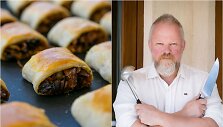 Vytaras Radzevičius ir jo kepti grybais įdaryti pyragėliai