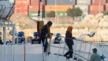 &bdquo;Aquarius&ldquo; laivo migrantai pasiekė Ispanijos uostą