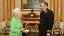 Elžbieta II ir Rusijos ambasadorius Jungtinėje Karalystėje Aleksandras Jakovenko