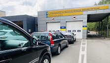 Automobilių eilės prie &bdquo;Regitros&ldquo;