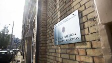 Žurnalistai laukia Raimondo Kurlianskio paleidimo