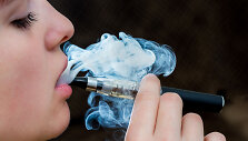 Elektroninės cigaretės kitąmet smarkiai kirs per ki&scaron;enę