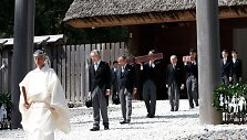 Japonijos imperatorius Akihito lankosi &scaron;intoistų &scaron;ventykloje