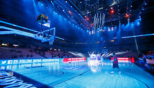 &bdquo;Pierre Mauroys&ldquo; arena Lilyje