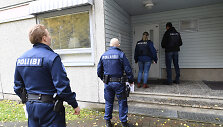 Suomijos policija prie profesinės kolegijos studentų bendrabučio