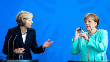 Theresa May ir Angela Merkel