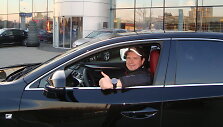 Antanas Juknevičius prie &bdquo;Lexus NX200t&ldquo; vairo