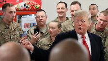 Donaldas Trumpas Irake su JAV kariais