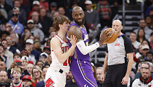 Matas Buzelis, LeBronas Jamesas