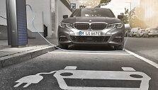 I&scaron; tinklo įkraunamas 3 serijos BMW