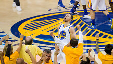 Stepheno Curry triumfas