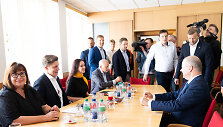 LSDP susitiko su demokratų partija &bdquo;Vardan Lietuvos&ldquo;
