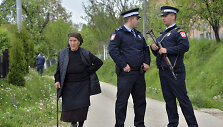 Bosnijos ir Hercegovinos policininkai nusikaltimo vietoje