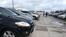 Automobilių prekybos aik&scaron;telė &Scaron;iauliuose