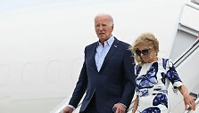 Skambant raginimams pasitraukti i&scaron; rinkimų J.Bidenas bando raminti rėmėjus.