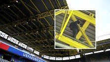 Vokietija &ndash; Danija rungtynių metu ant stadiono sijų pastebėtas kaukėtas vyri&scaron;kis