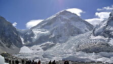 Everestas po žemės drebėjimo
