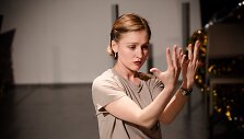 Nina Khyzhna spektaklyje &bdquo;&Scaron;iandien niekas nežuvo&ldquo;