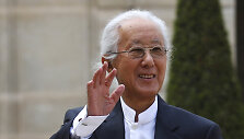 Arata Isozaki