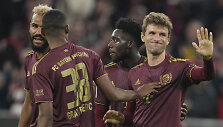 Thomas Mulleris &scaron;venčia įvartį su Miuncheno &bdquo;Bayern&ldquo;.