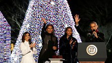Obama paskutinį kartą įžiebė pagrindinę &scaron;alies Kalėdų eglę