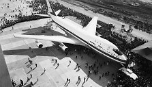 &bdquo;Boeing 747&ldquo; visuomenei pirmą kartą parodytas 1968 metais