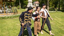 Gėlių, meno ir meilės festivalyje &ndash; tarptautinė  teatro ir cirko trupė bei kvapą gniaužiantys pasirodymai