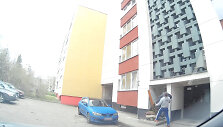 Vilniaus Karolini&scaron;kių A.J.Povilaičio g. 3 namo gyventojas užfiksavo &scaron;iuk&scaron;lintoją.