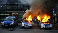 Frankfurte padegti policijos automobiliai