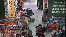 Kauno policija ie&scaron;ko eismo įvykio liudininkės