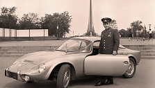 Kosmonautas Jurijus Gagarinas ir jo automobilis Matra Bonnet jet V S coupe