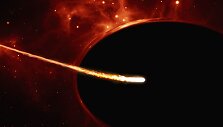 Juodoji skylė, dėl galingos gravitacijos i&scaron;kreipianti už jos esantį vaizdą, į makarono formą i&scaron;tempė ryjamą žvaigždę