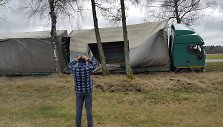 &Scaron;ilutės rajone nuo kelio nuvažiavęs sunkvežimis