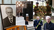 Atsisveikinimas su signataru Bronislavu Kuzmicku