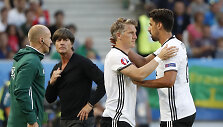 Bastianas Schweinsteigeris ir Sami Khedira