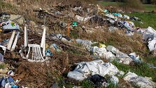 Keliasde&scaron;imt metų Asvejos ežero pa&scaron;onėje veikiantis nelegalus sąvartynas 