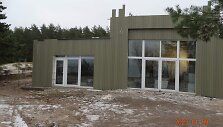 Palangos meras &Scaron;arūnas Vaitkus susirūpino dėl buvusio karinio statinio rekonstrukcijos pajūryje. Statybininkai i&scaron;stumdė ir dalį kopos.