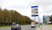 Taikos pr. pradžioje esantis greičio matuoklis.