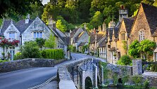 Nedidelis kaimelis (Castle Combe) Didžiojoje Britanijoje 