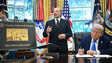 Howardas Lutnickas ir Donaldas Trumpas Baltuosiuose rūmuose / MANDEL NGAN / AFP