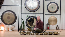 Raimondas Binkauskas. Fotografuota studijoje &bdquo;Om&ldquo;. 