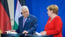 Mahmudas Abbasas ir Angela Merkel