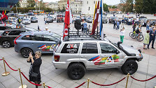 &bdquo;Jeep Club Lithuania&ldquo; automobilių kolonos startas nuo Gedimino kalno papėdės Vilniuje