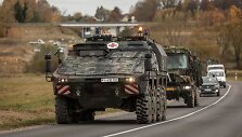 Lietuvos ir sąjungininkų kariai nuo pat ryto intensyviai tęsia judėjimą į Gen. Silvestro Žukausko poligoną Pabradėje.