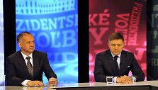 Robertas Fico ir Andrejus Kiska (kairėje)