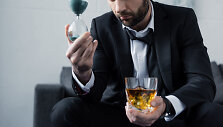 Alkoholizmu susirgti gali bet kas